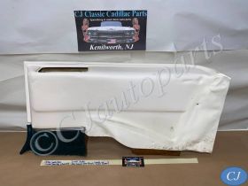 OEM 1971 1972 1973 1974 1975 1976 Cadillac Coupe Deville Calais 2 Dr RIGHT PASSENGER SIDE REAR LOWER DOOR PANEL ARM REST ~ WHITE WITH GREEN CARPET