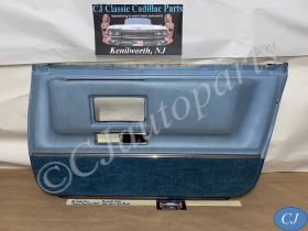 OEM 1971 1972 1973 1974 1975 1976 Cadillac Sedan Deville Fleetwood Calais 4 Door RIGHT PASSENGER SIDE REAR LOWER DOOR PANEL ARM REST with COURTESY LIGHT - LIGHT BLUE