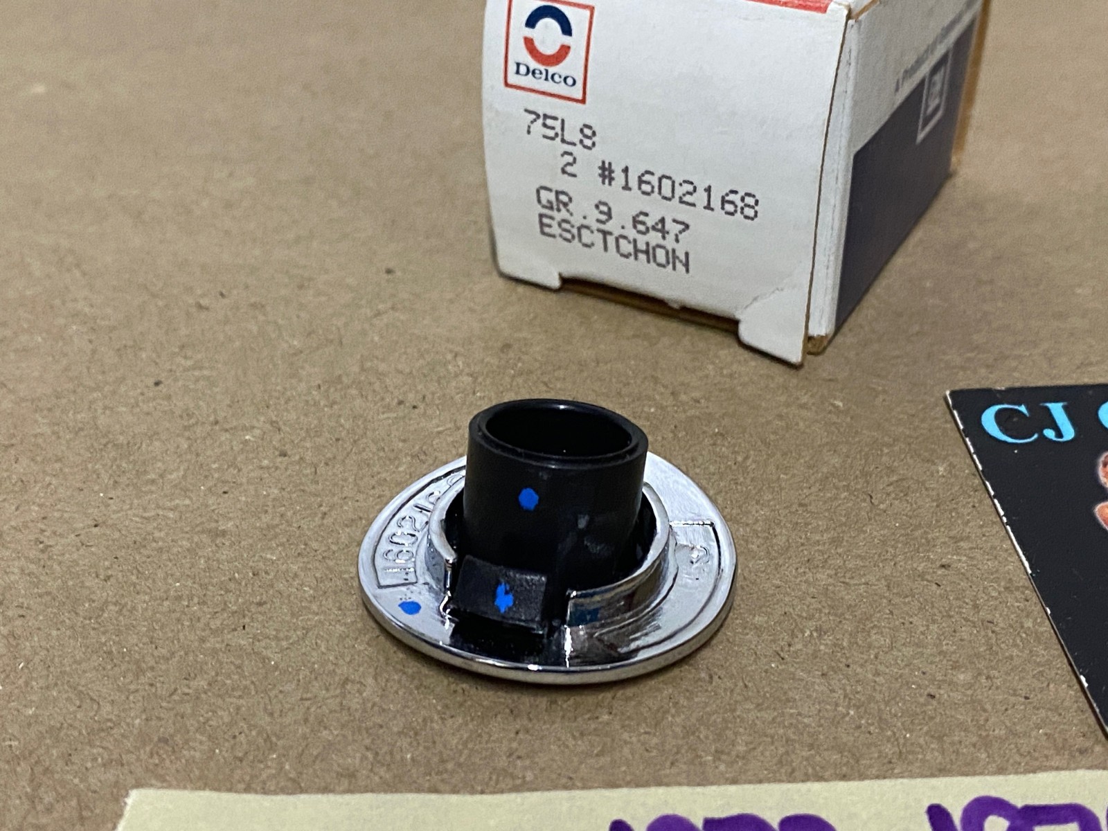 NOS 1973 1974 1975 1976 Cadillac Deville Fleetwood Calais ANTENNA BEZEL TRIM ESCUTCHEON #1602168 - Image 8