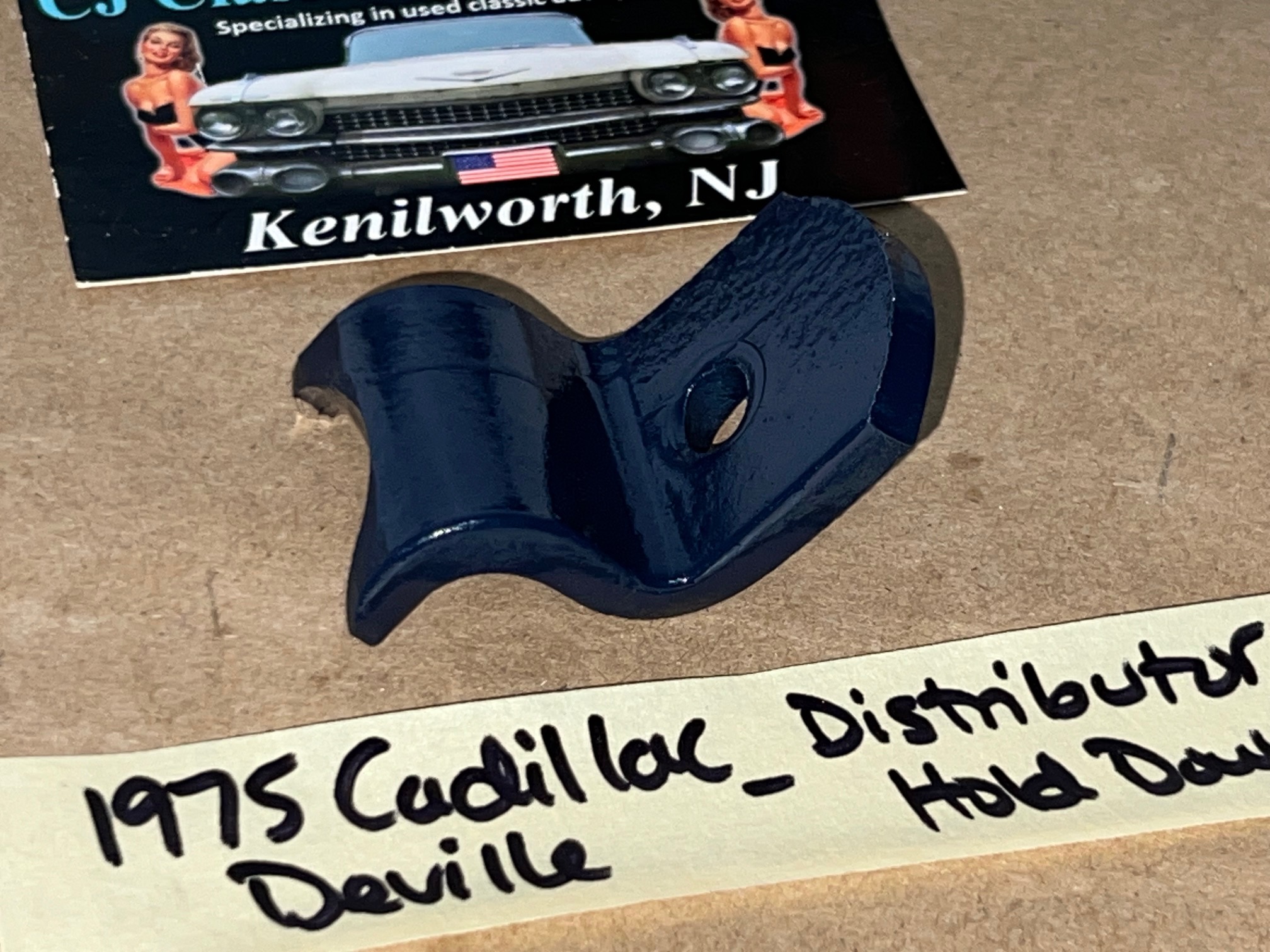 OEM 1968 1969 1970 1971 1972 1973 1974 1975 1976 1977 1978 1979 Cadillac DeVille Fleetwood Eldorado Calais 425/472/500 ENGINE DISTRIBUTOR HOLD DOWN BRACKET #1492249 - Image 2