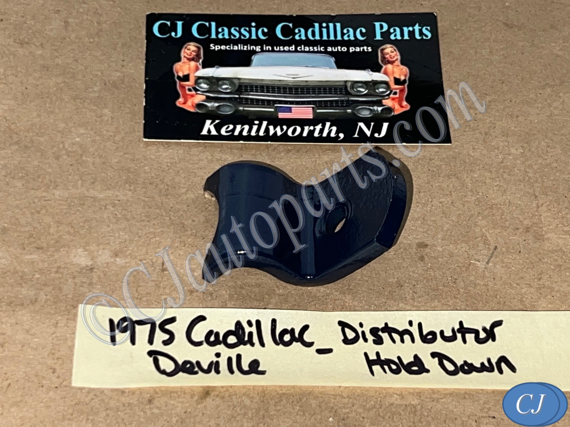 OEM 1968 1969 1970 1971 1972 1973 1974 1975 1976 1977 1978 1979 Cadillac DeVille Fleetwood Eldorado Calais 425/472/500 ENGINE DISTRIBUTOR HOLD DOWN BRACKET #1492249