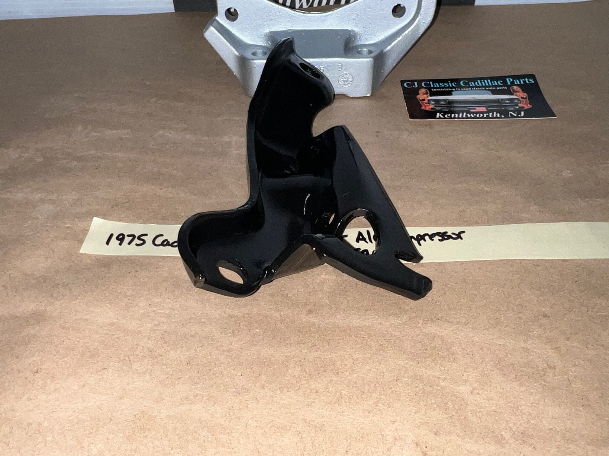 OEM 1968 1969 1970 1971 1972 1973 1974 1975 1976 Cadillac Deville Eldorado Fleetwood Calais FRONT & REAR A/C COMPRESSOR MOUNTING BRACKETS SUPPORT #1492985/#1488838 - Image 5