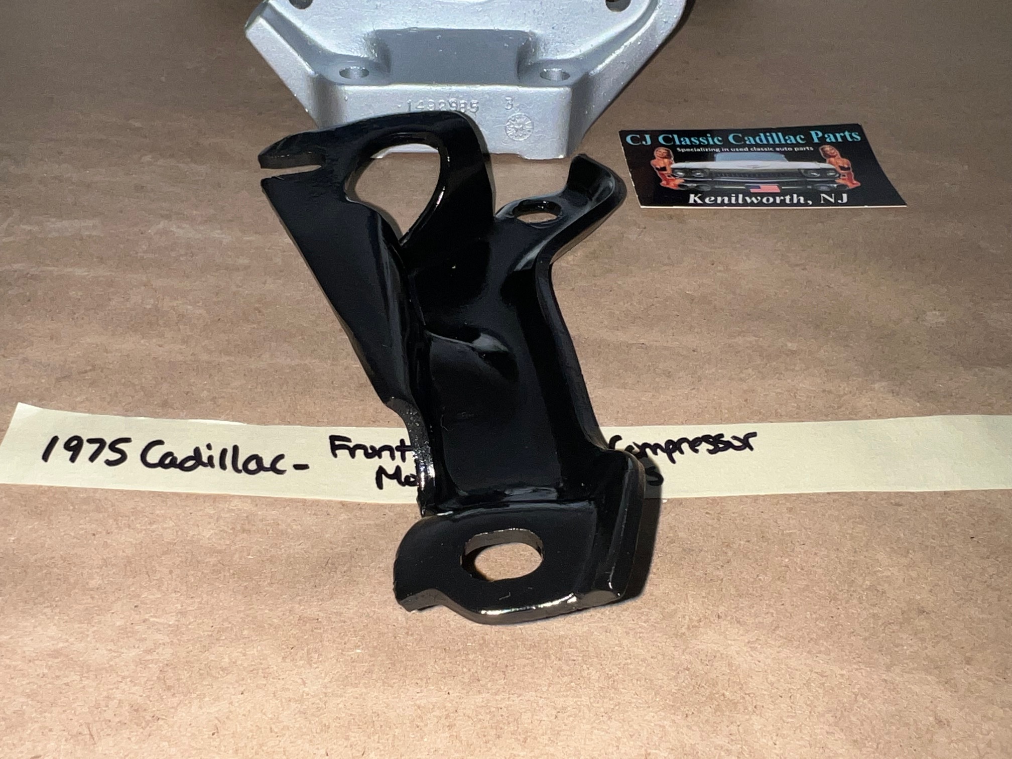 OEM 1968 1969 1970 1971 1972 1973 1974 1975 1976 Cadillac Deville Eldorado Fleetwood Calais FRONT & REAR A/C COMPRESSOR MOUNTING BRACKETS SUPPORT #1492985/#1488838 - Image 7