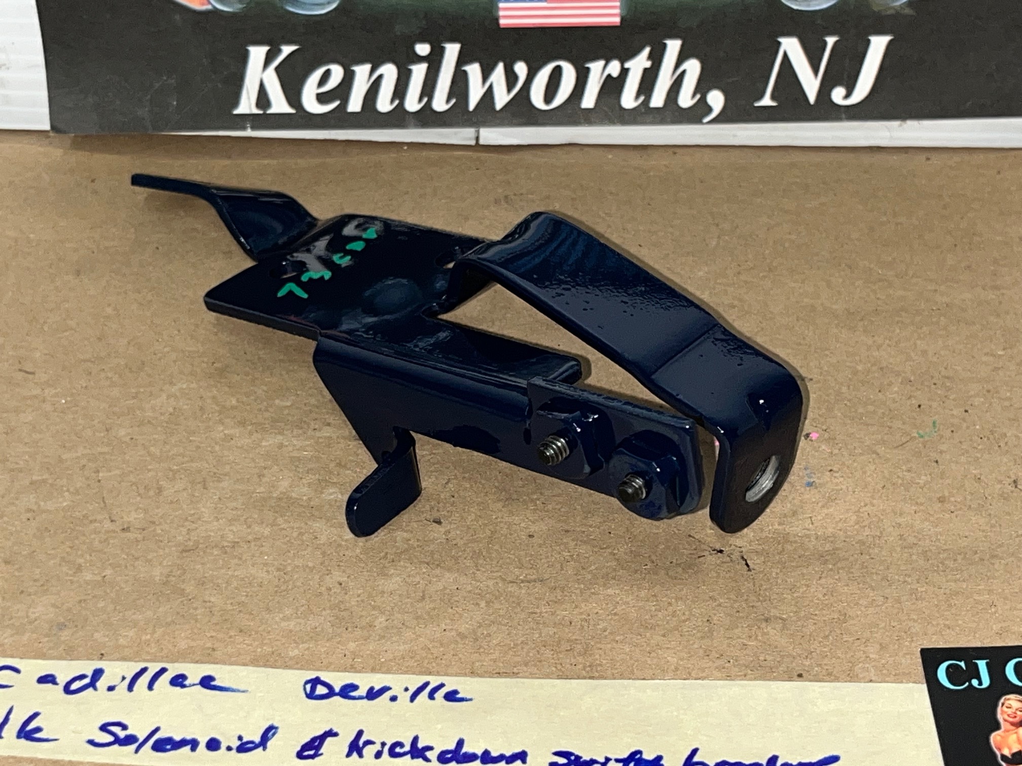 OEM 1973 1974 Cadillac Deville Eldorado Fleetwood Calais 472/500 IDLE STOP KICKDOWN SOLENOID SWITCH MOUNTING BRACKET #3516060 - Image 9
