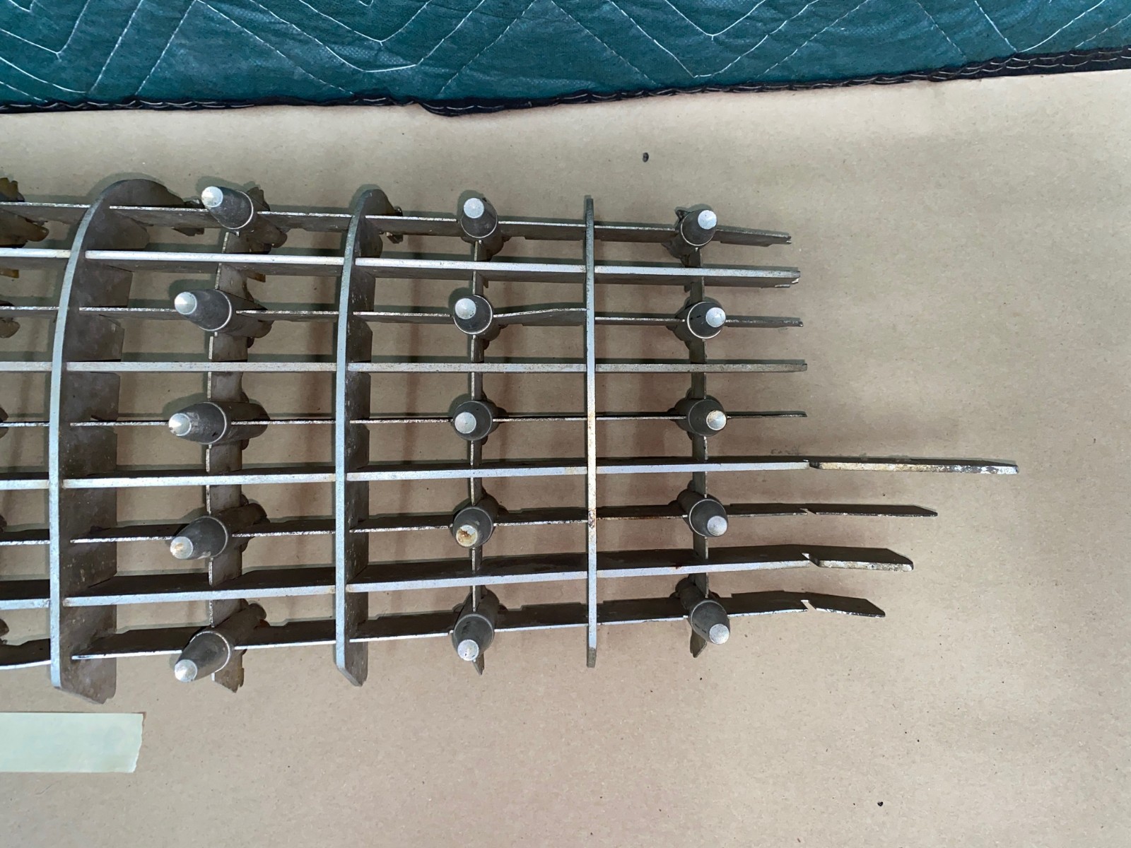 OEM 1960 Cadillac Deville Eldorado Fleetwood FRONT CENTER GRILL GRILLE WITH BULLETS #3631659 - Image 16