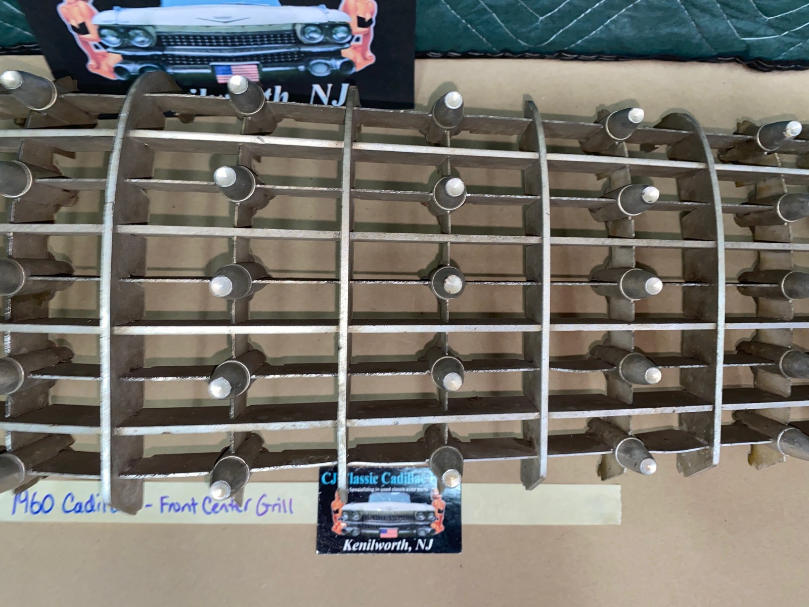 OEM 1960 Cadillac Deville Eldorado Fleetwood FRONT CENTER GRILL GRILLE WITH BULLETS #3631659 - Image 18