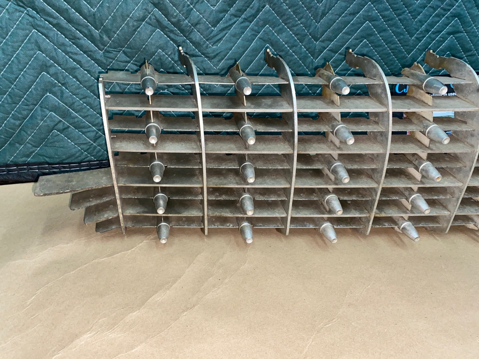 OEM 1960 Cadillac Deville Eldorado Fleetwood FRONT CENTER GRILL GRILLE WITH BULLETS #3631659 - Image 3