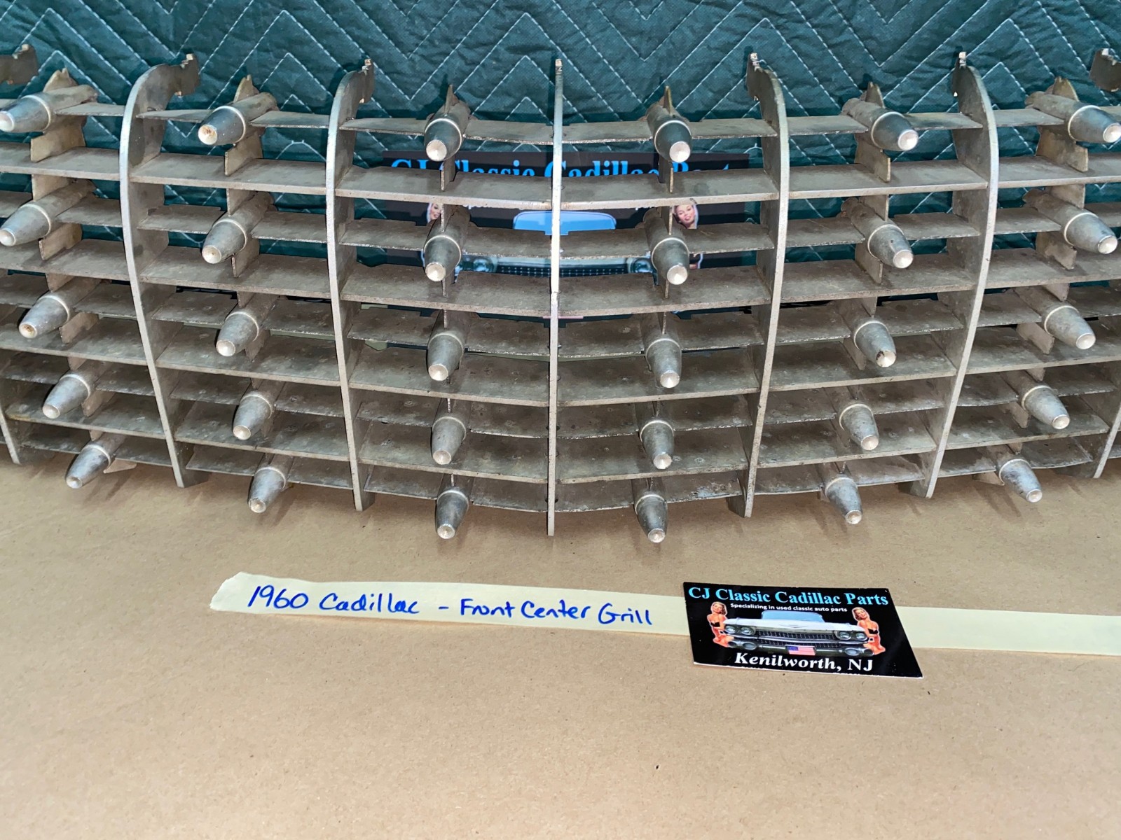 OEM 1960 Cadillac Deville Eldorado Fleetwood FRONT CENTER GRILL GRILLE WITH BULLETS #3631659 - Image 5