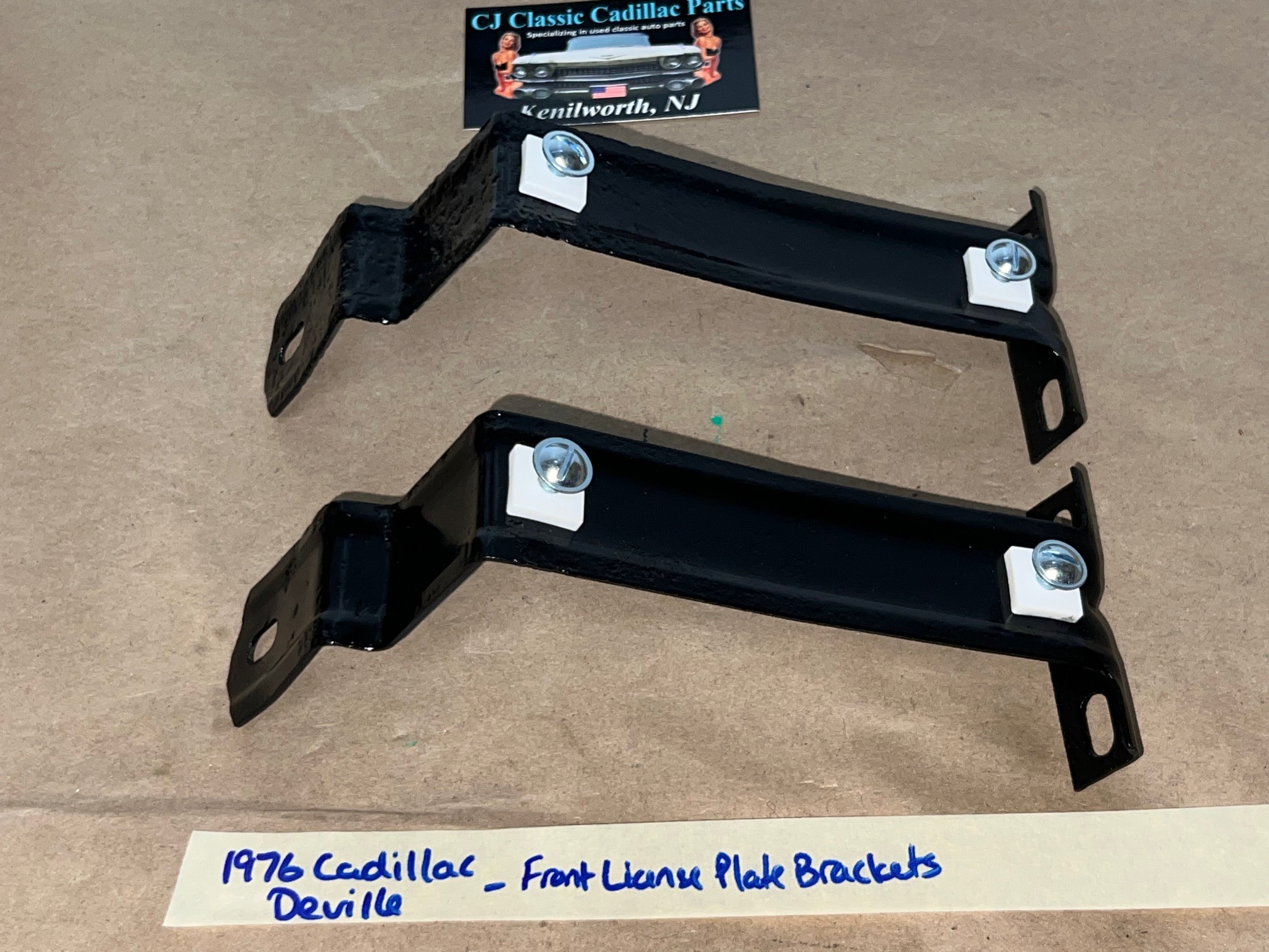 OEM 1975 1976 Cadillac Eldorado Deville Fleetwood Calais FRONT BUMPER LICENSE PLATE MOUNTING BRACKETS - PAIR #1605359 - Image 2