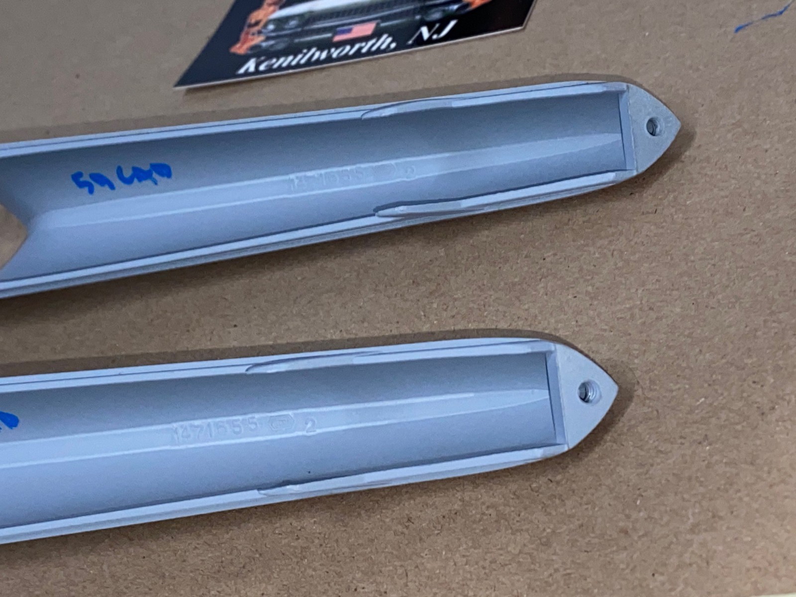 OEM 1959 Cadillac Deville Eldorado Fleetwood STEERING WHEEL CENTER SPOKE TRIM COVERS (PAIR) **RARE** #1471655 - Image 9