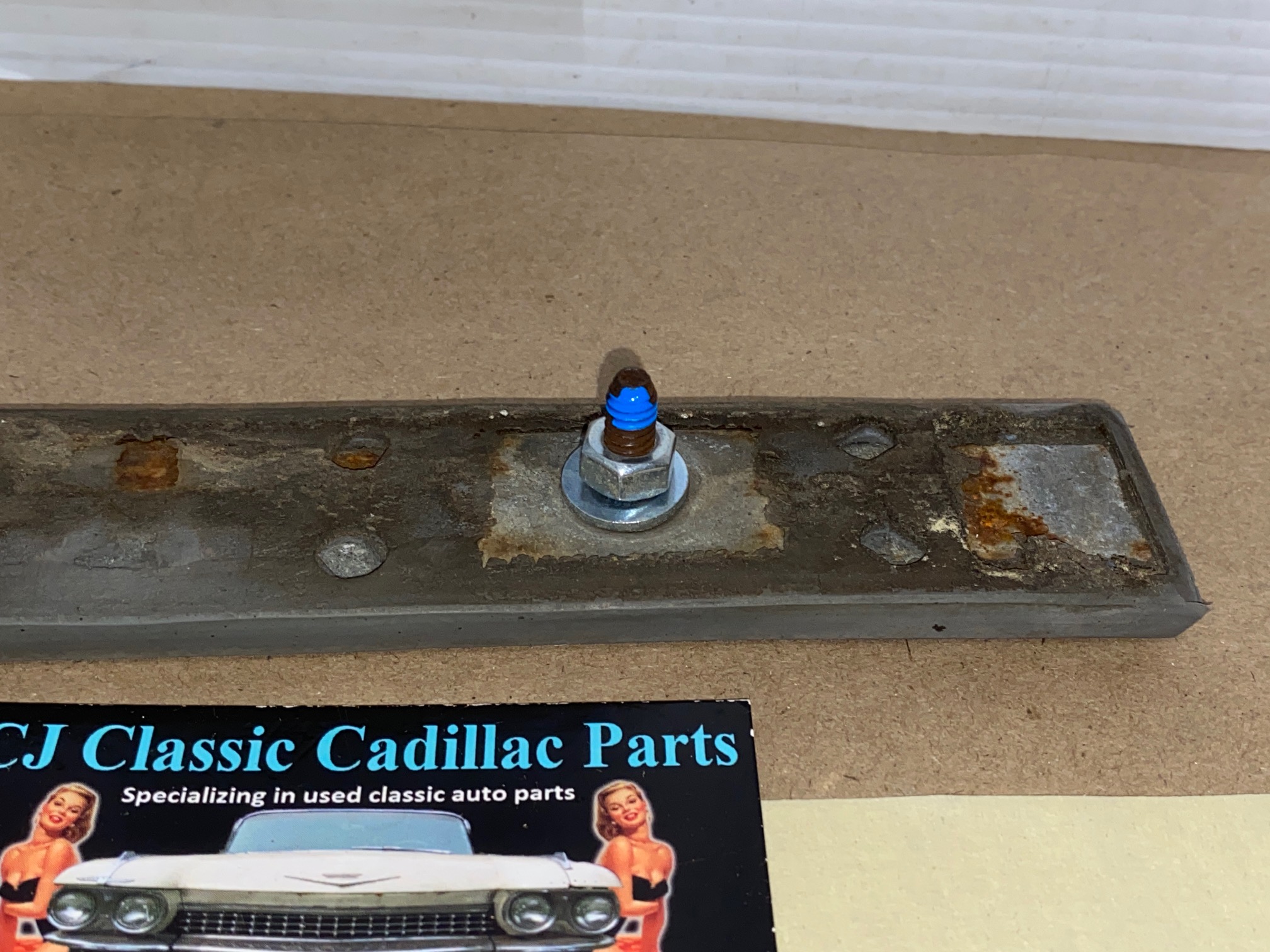 OEM 1975 1976 1977 1978 CADILLAC ELDORADO FRONT BUMPER CENTER BAR IMPACT STRIP CUSHION W/STUDS #1605272 LEFT OR RIGHT SIDE - Image 18