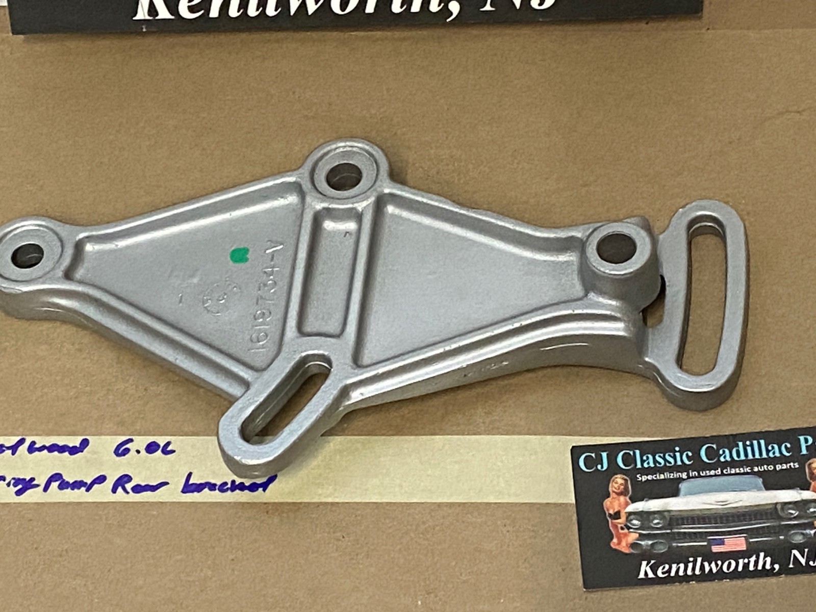 OEM 1981 1982 1983 1984 Cadillac Fleetwood 6.0L 368 Engine 1981 Deville Eldorado 6.0L 368 Engine POWER STEERING PUMP REAR ADJUSTING BRACKET #1619734 - Image 9