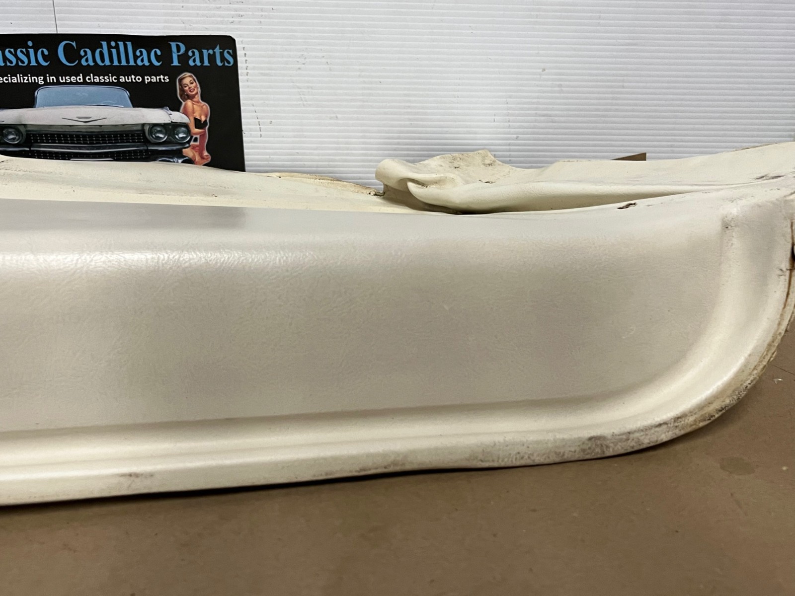 OEM 1971 1972 1973 1974 1975 1976 1977 1978 Cadillac Eldorado HardTop LEFT DRIVER SIDE REAR LOWER QUARTER DOOR PANEL TRIM ARMREST - Image 9