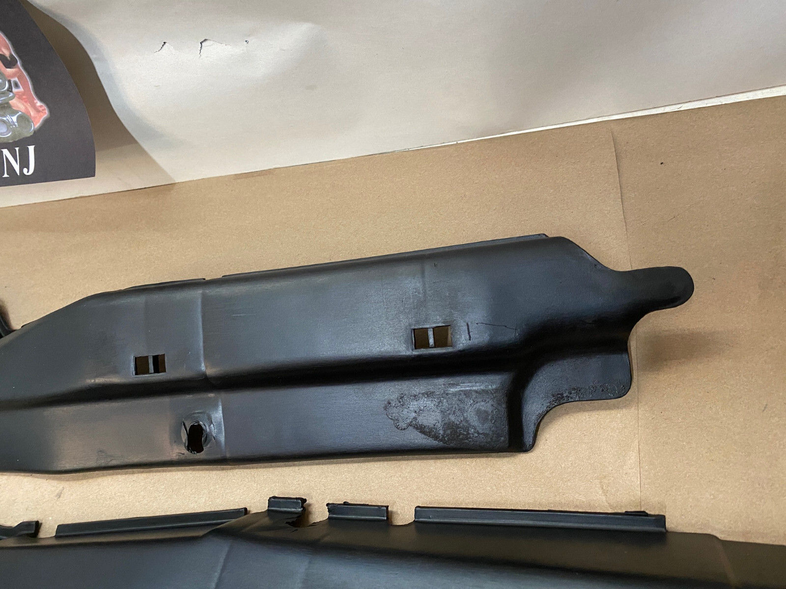 OEM 1977 1978 1979 Cadillac Deville LEFT & RIGHT UPPER RAD SUPPORT SPLASH GUARDS FILLERS PANELS #1614992/#1614993 - Image 10