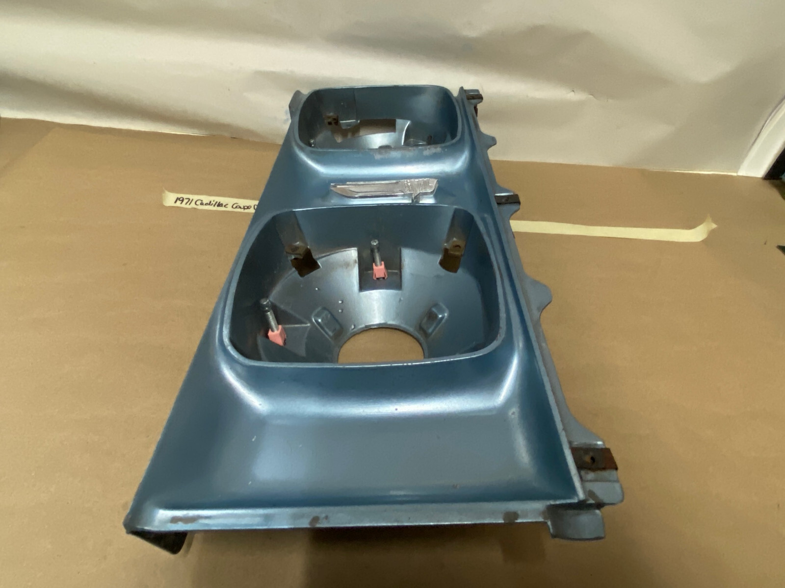 OEM 1971 Cadillac Deville Fleetwood Calais LEFT DRIVER SIDE HEADLIGHT BUCKET HOUSING & CREST EMBLEM #1496555/#3633587 - Image 10