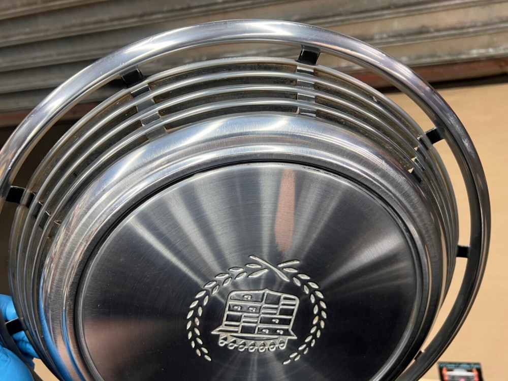 OEM 1972 1973 Cadillac Eldorado 15" HUBCAP WHEEL COVER #001 (Quantity: 1 Hub Cap) - Image 10