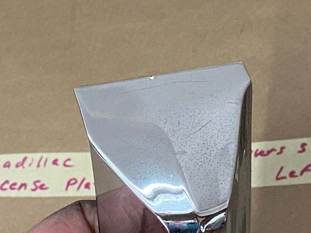 OEM 1973 Cadillac Deville Fleetwood Calais LEFT DRIVER SIDE REAR LICENSE PLATE LIGHT BEZEL TRIM COVER #1601090 - Image 10
