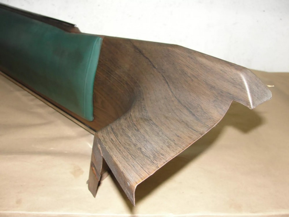 OEM 1973 Cadillac Coupe Deville Calais 2 Door RIGHT PASSENGER SIDE REAR UPPER DOOR QUARTER PANEL TRIM - Image 10