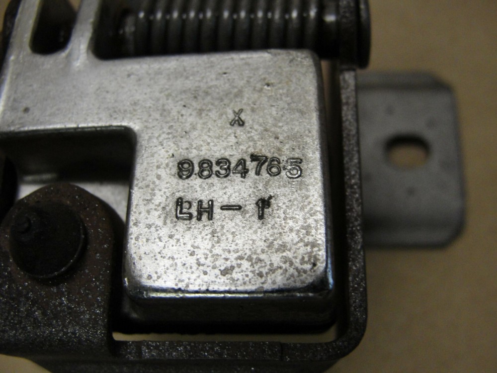 OEM 1971 1972 1973 1974 Cadillac Eldorado LEFT DRIVER SIDE INTERIOR FRONT DOOR HANDLE LATCH RELEASE #9834765 - Image 10