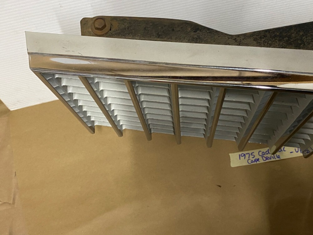 OEM 1975 1976 Cadillac Deville Calais Fleetwood FRONT UPPER GRILL WITH SUPPORT MOUNTING BRACKETS #1605173 - Image 12