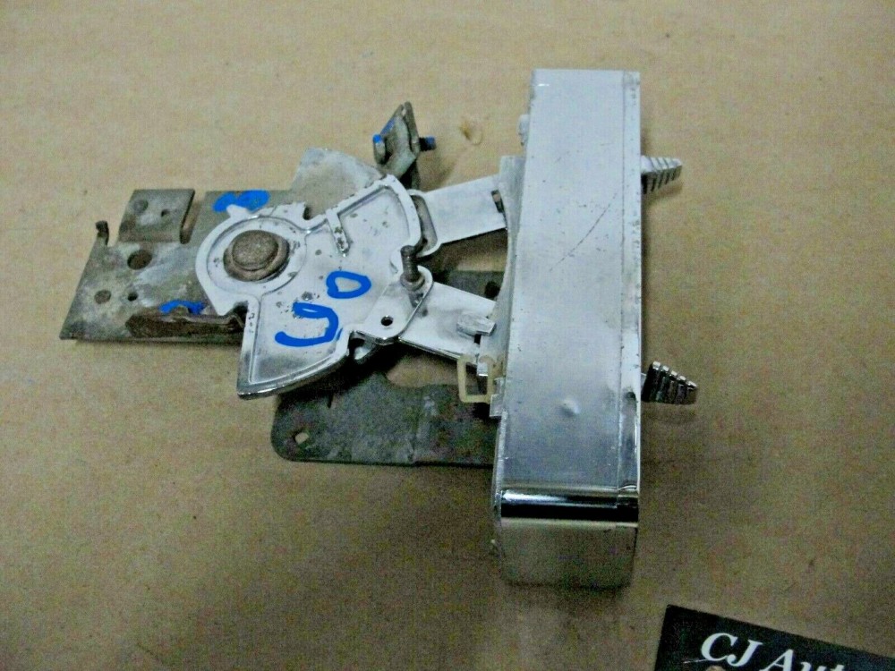 OEM 1959 1960 Cadillac Deville Eldorado Series 60 Fleetwood Series 62 1959 1960 1961 1961 1962 Commercial Chassis Series 75 Fleetwood DASH VENTILATION CONTROL LEVERS UNIT - Image 11