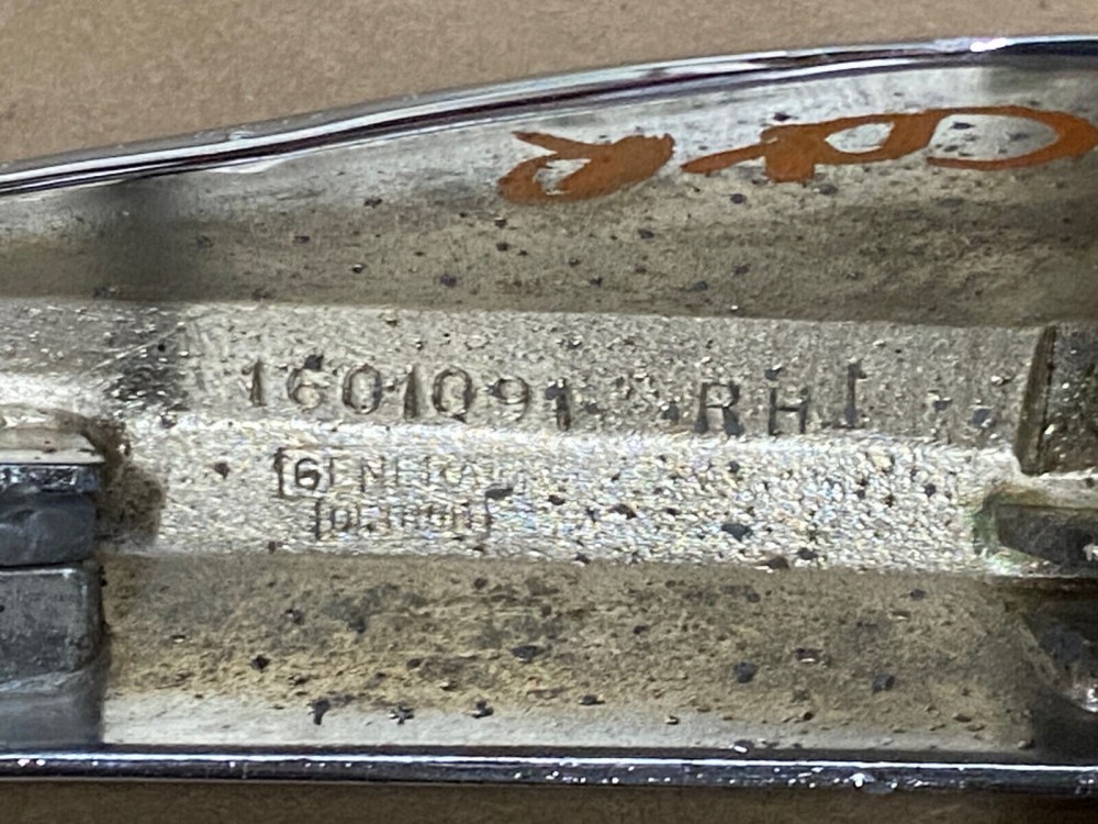 OEM 1973 Cadillac Deville Fleetwood Calais RIGHT PASS SIDE REAR LICENSE PLATE LIGHT BEZEL TRIM COVER #1601091 - Image 11