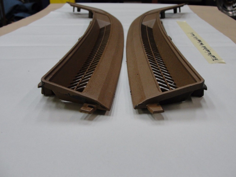 OEM 1974 1975 1976 Cadillac Deville Calais Fleetwood 1974 1975 1976 1977 1978 Eldorado DASH DEFROSTER SPEAKER GRILL VENT TRIM *SADDLE TAN* #1602401/1602402 - Image 11