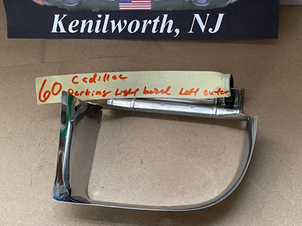 OEM 1960 Cadillac Deville Fleetwood Eldorado LEFT DRIVER SIDE OUTER PARKING LIGHT LAMP BEZEL TRIM - Image 11