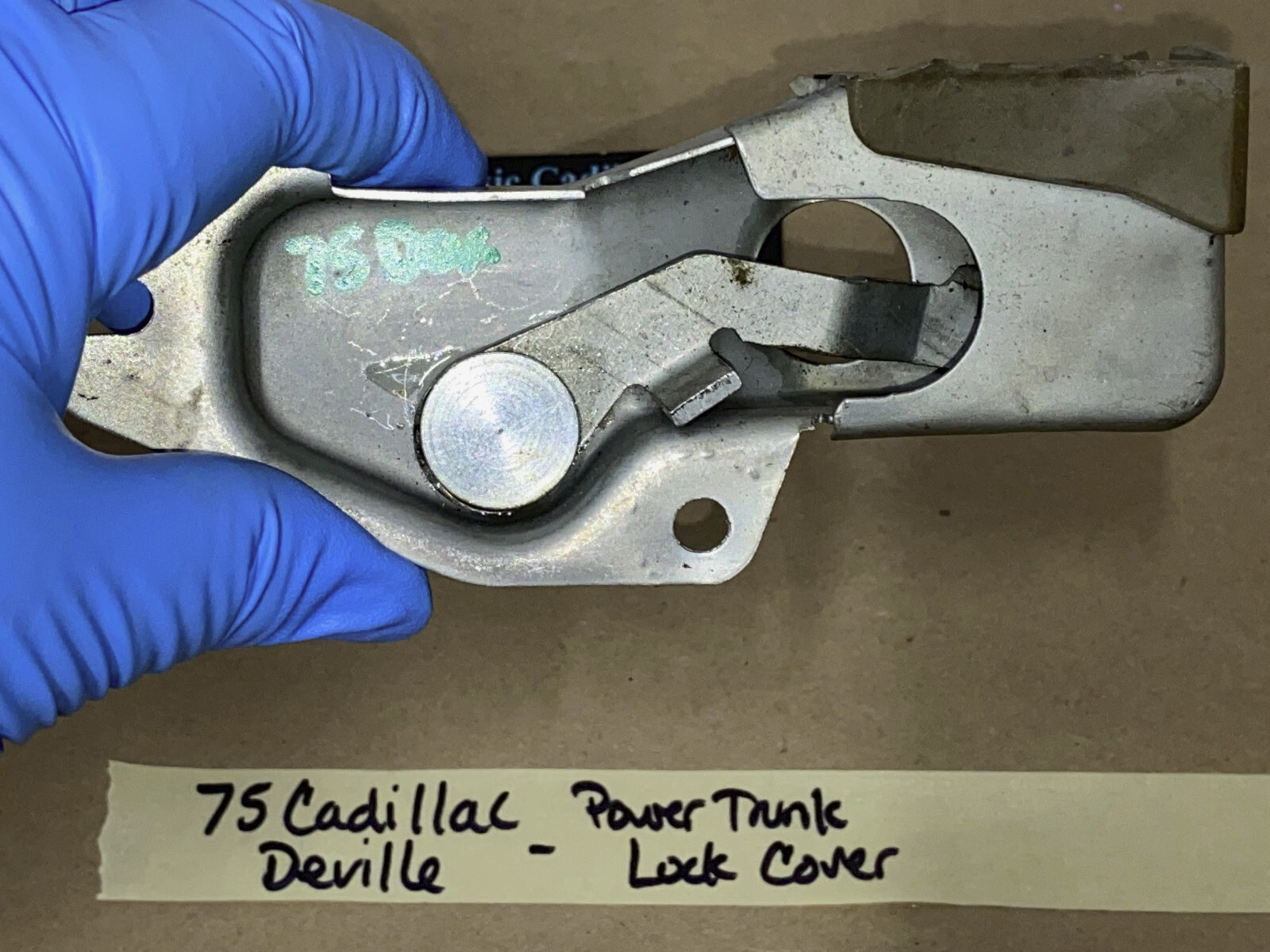 OEM 1974 1975 1976 Cadillac Deville Fleetwood Calais Commercial Chassis 1974 1975 1976 1977 1978 Eldorado POWER TRUNK LOCK RELEASE ACTUATOR LATCH COVER TRIM #9736645 - Image 11