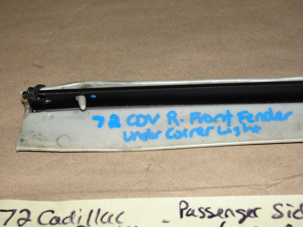 OEM 1972 Cadillac Deville Calais Fleetwood RIGHT PASSENGER SIDE FRONT FENDER FILLERS PANEL UNDER CORNER LIGHT #1498949 - Image 12