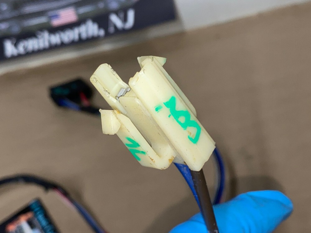 OEM 1976 Cadillac Deville Eldorado Fleetwood Calais RIGHT PASSENGER SIDE FRONT DOOR WINDOW SWITCH WINDOW MOTOR WIRE HARNESS CONNECTOR #3061070 - Image 12