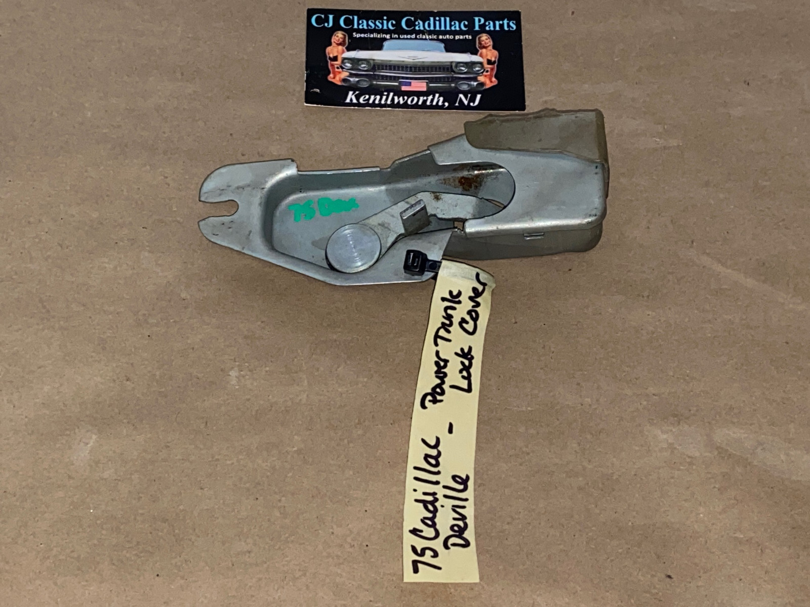 OEM 1974 1975 1976 Cadillac Deville Fleetwood Calais Commercial Chassis 1974 1975 1976 1977 1978 Eldorado POWER TRUNK LOCK RELEASE ACTUATOR LATCH COVER TRIM #9736645 - Image 12