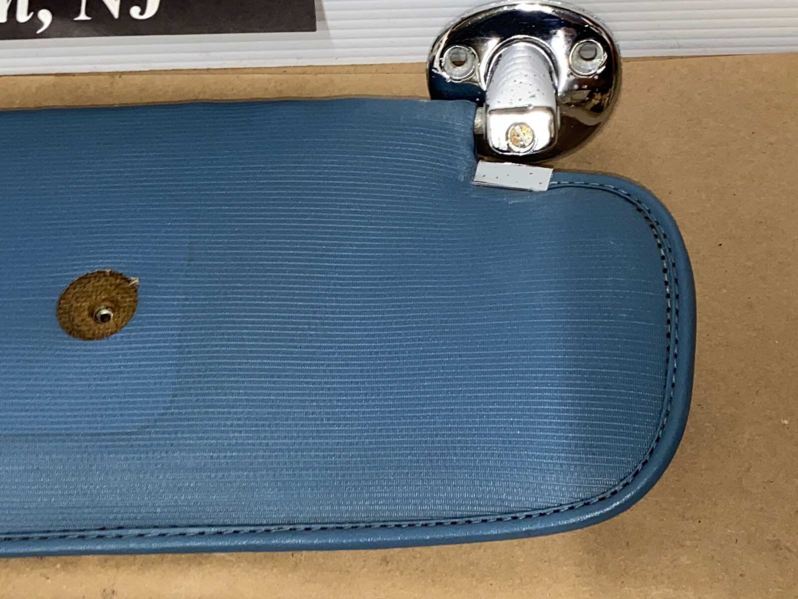OEM 1965 1966 1967 1968 Cadillac Fleetwood Deville Calais 1967 1968 Eldorado LEFT & RIGHT SUN VISORS WITH HINGES - LIGHT BLUE - Image 12