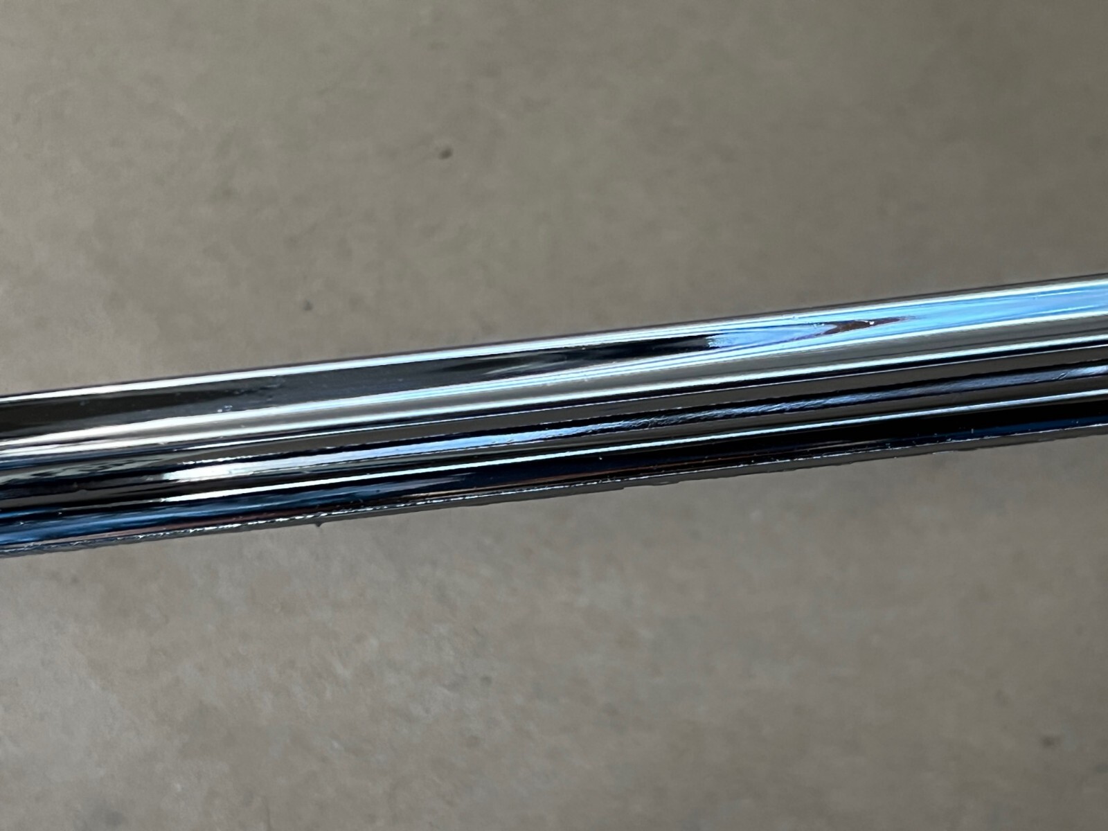 OEM 1975 1976 Cadillac Fleetwood DRIVER SIDE FRONT CORNER TURN SIGNAL PARK LIGHT BEZEL TRIM #1605270 - Image 20