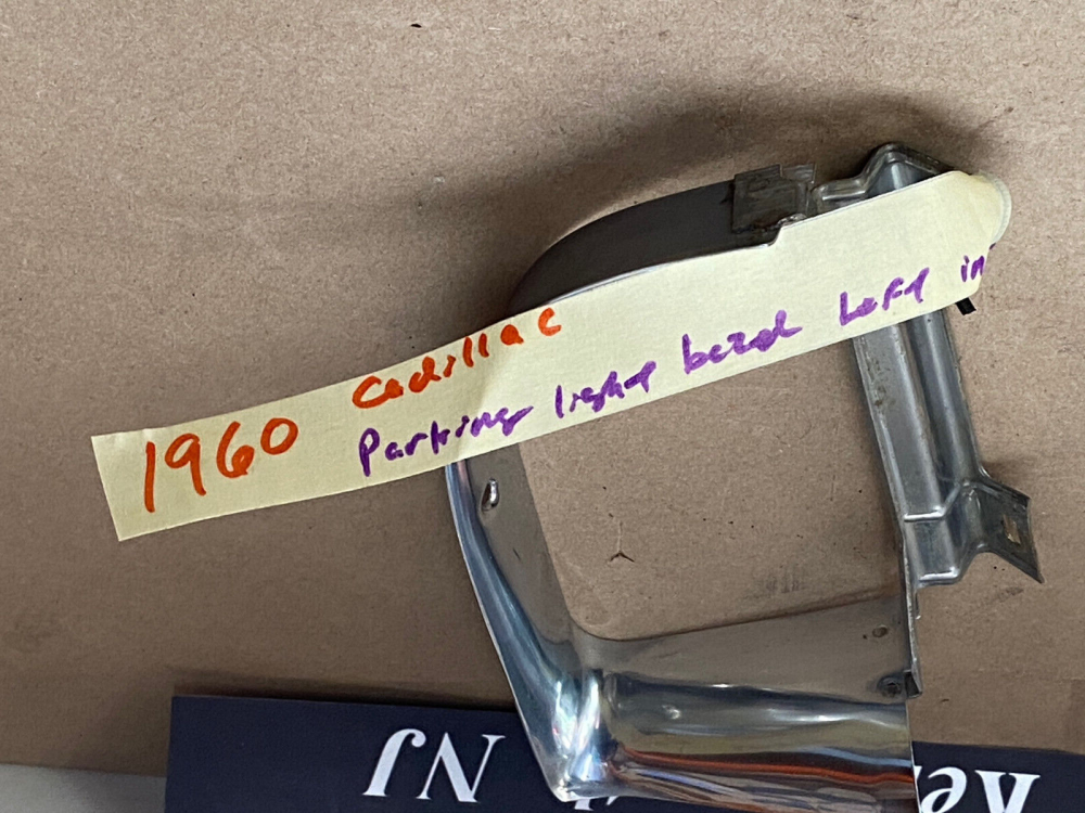OEM 1960 Cadillac Deville Fleetwood Eldorado LEFT DRIVER SIDE INNER PARKING LIGHT LAMP BEZEL TRIM - Image 14