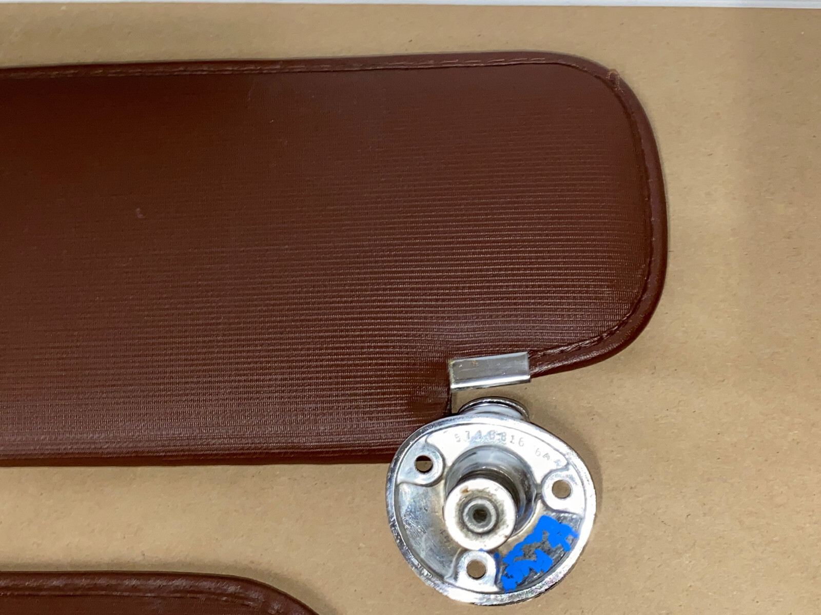 OEM 1965 1966 1978 1968 Cadillac Fleetwood Deville Calais 1967 1968 Eldorado LEFT & RIGHT SUN VISORS WITH HINGES - Dark Brown - Image 14