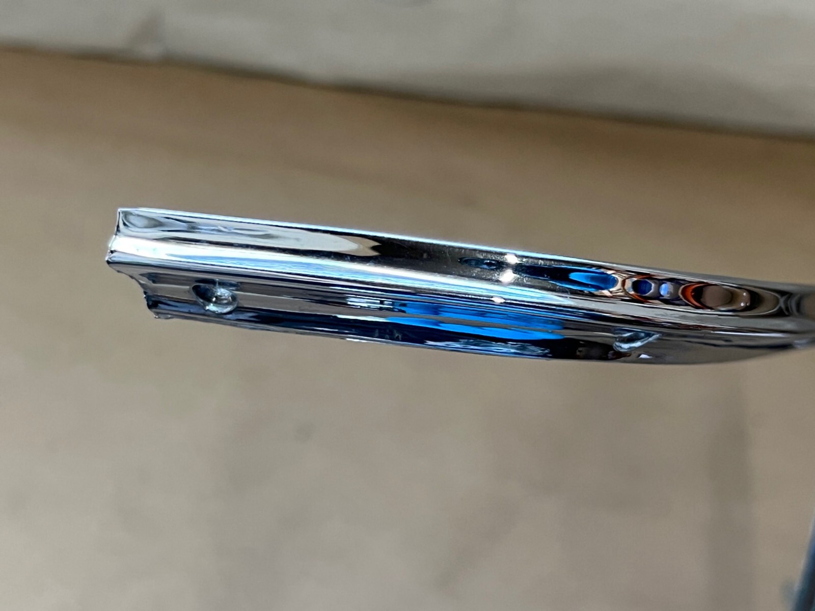 OEM 1975 1976 Cadillac Fleetwood DRIVER SIDE FRONT CORNER TURN SIGNAL PARK LIGHT BEZEL TRIM #1605270 - Image 18