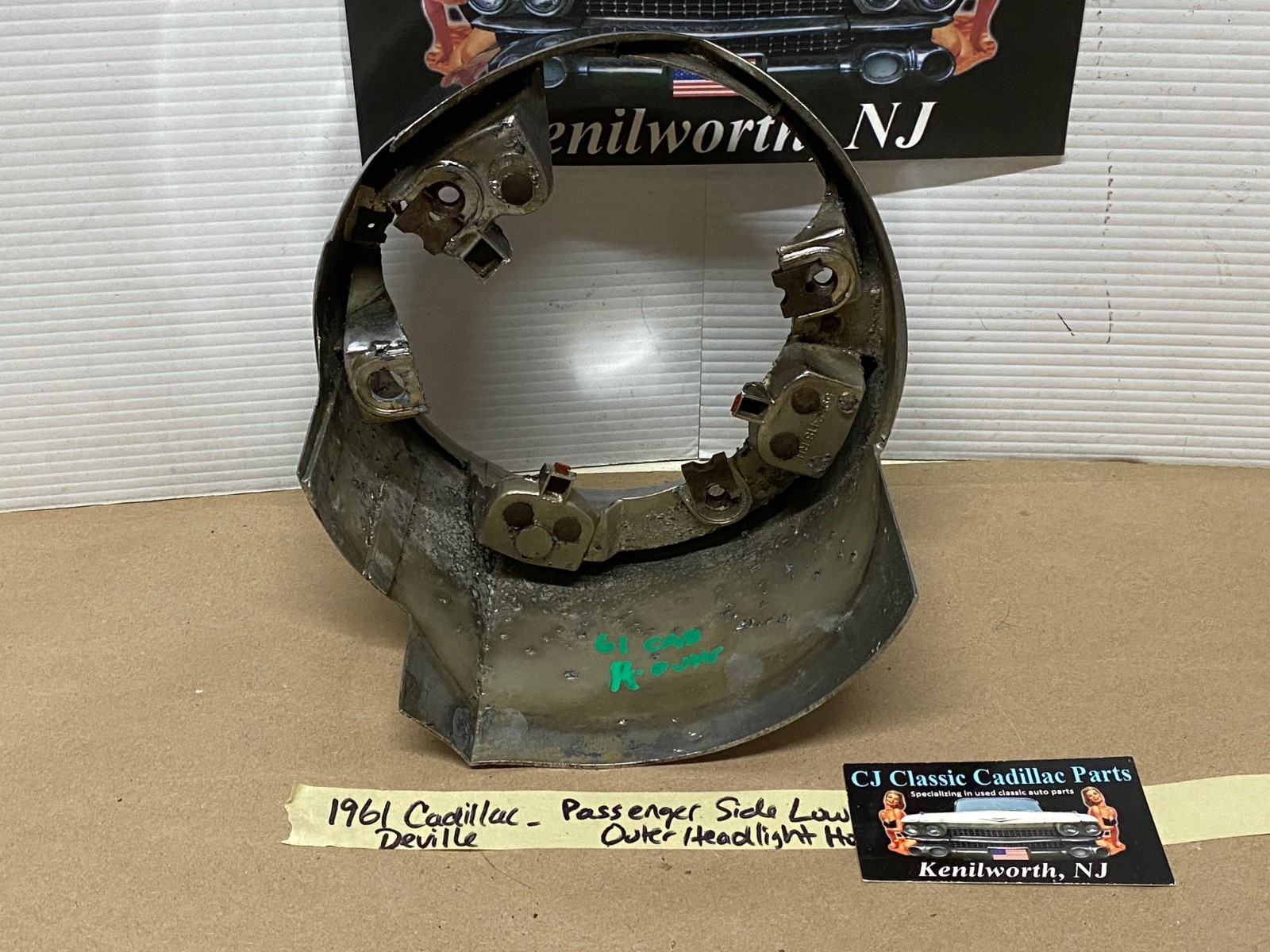 OEM 1961 Cadillac Deville Eldorado Fleetwood RIGHT PASSENGER SIDE OUTER LOW BEAM HEADLIGHT HOUSING BEZEL #5952452 - Image 17