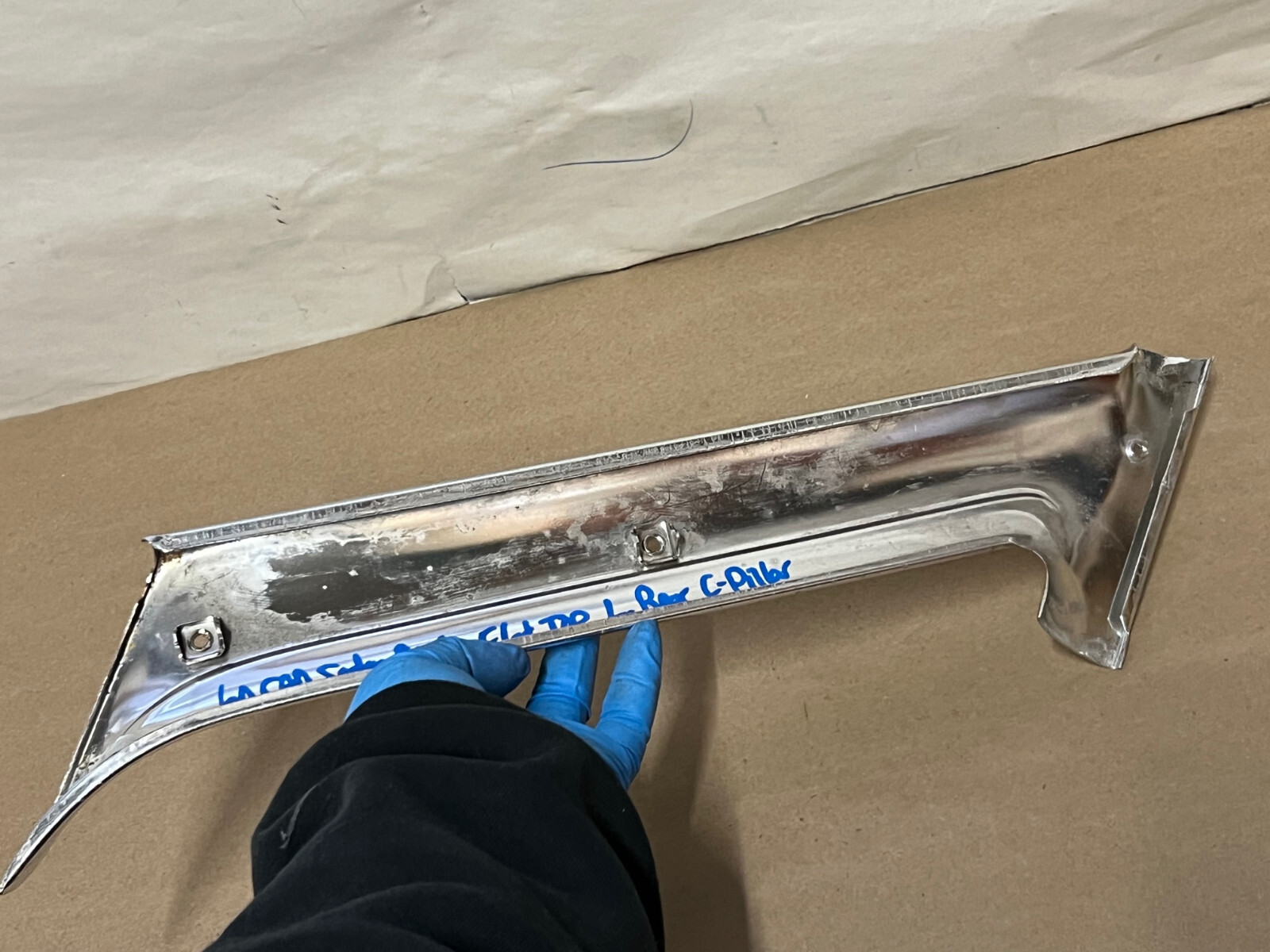 OEM 1959 1960 Cadillac Sedan Deville FLAT TOP INT. LEFT REAR WINDSHIELD C-PILLAR SIDE TRIM #4803295 - Image 17
