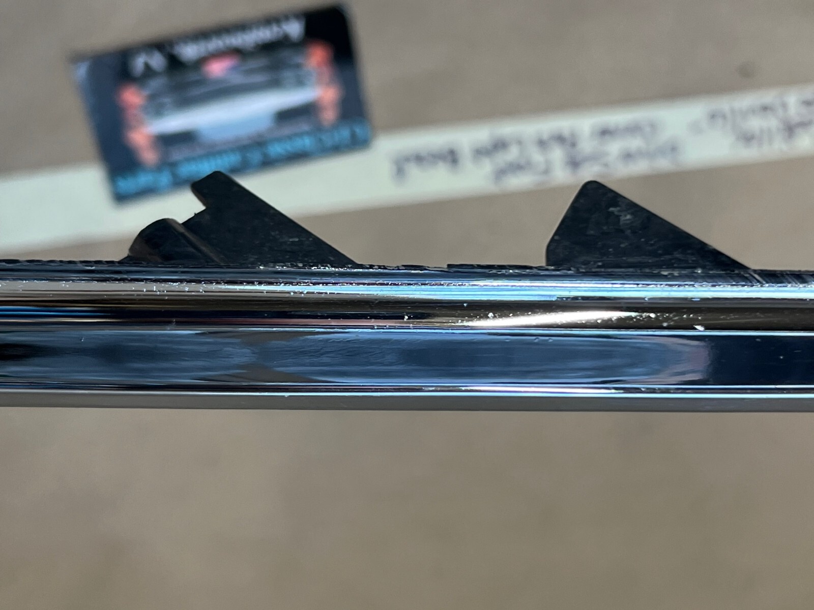 OEM 1975 1976 Cadillac Fleetwood DRIVER SIDE FRONT CORNER TURN SIGNAL PARK LIGHT BEZEL TRIM #1605270 - Image 15