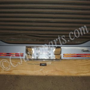 OEM 1985 1986 1987 1988 Cadillac Deville Fleetwood FWD REAR TRUNK BUMPER FILLER PANEL TRIM WITH REFLECTORS FILLERS #20644831