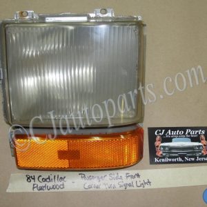 OEM 1980 1981 1982 1983 1984 1985 1986 1987 1988 1989 Cadillac Fleetwood Deville Commercial Chassis RWD 1988 1989 Brougham RWD RIGHT FRONT CORNER TURN SIGNAL PARK LIGHT LENS #5934668/#593468/#5934650/#914624