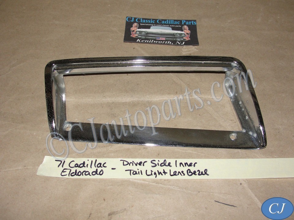 OEM 1971 1972 Cadillac Eldorado REAR LEFT DRIVER SIDE INNER TAIL LIGHT LENS BEZEL TRIM #1600796/#1496938