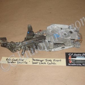 OEM 1966 Cadillac Sedan Deville Calais Fleetwood RIGHT PASSENGER SIDE FRONT DOOR LOCK LATCH ASSEMBLY #4541116