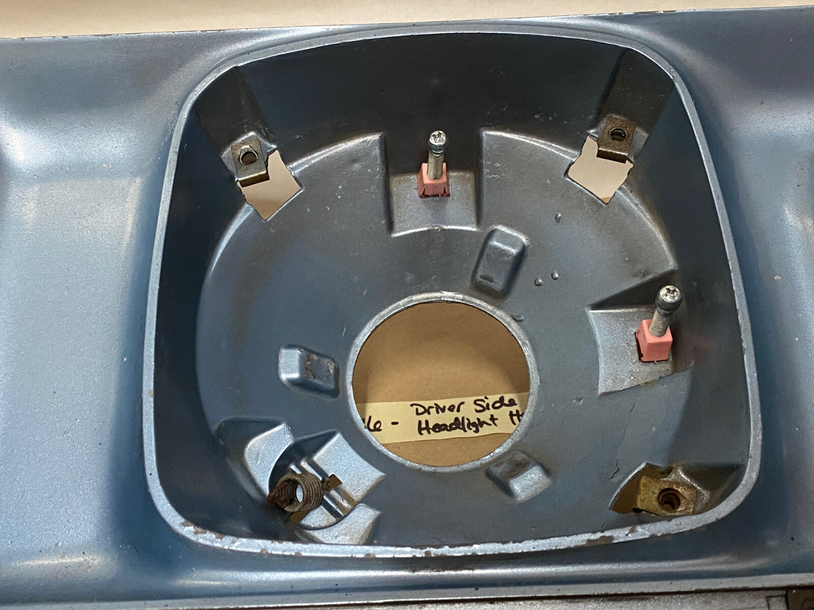OEM 1971 Cadillac Deville Fleetwood Calais LEFT DRIVER SIDE HEADLIGHT BUCKET HOUSING & CREST EMBLEM #1496555/#3633587 - Image 20