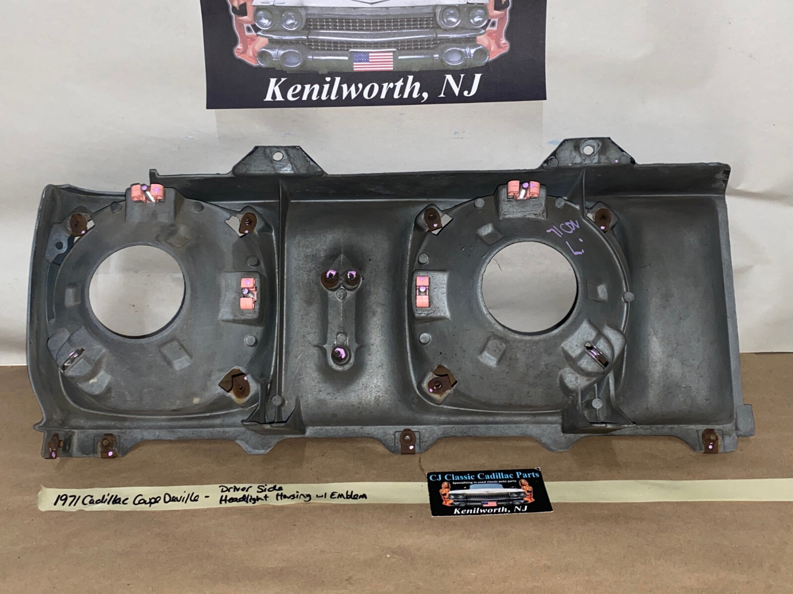 OEM 1971 Cadillac Deville Fleetwood Calais LEFT DRIVER SIDE HEADLIGHT BUCKET HOUSING & CREST EMBLEM #1496555/#3633587 - Image 21
