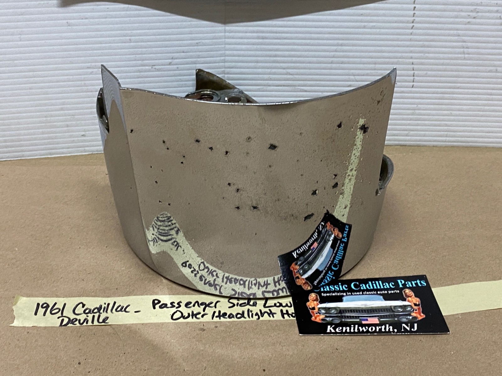 OEM 1961 Cadillac Deville Eldorado Fleetwood RIGHT PASSENGER SIDE OUTER LOW BEAM HEADLIGHT HOUSING BEZEL #5952452 - Image 22