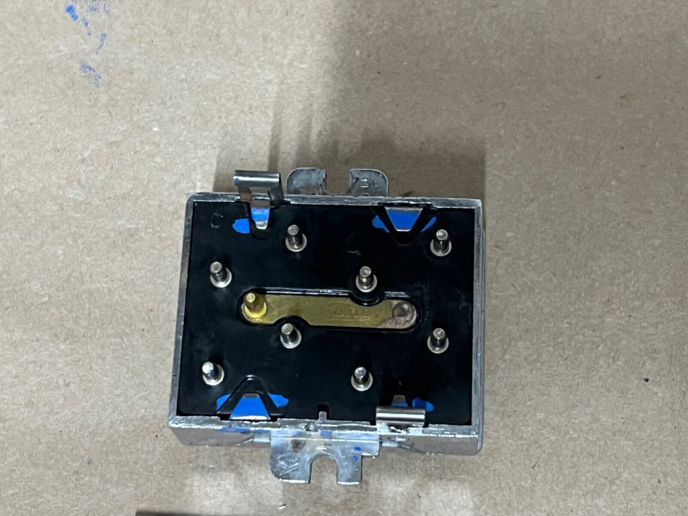 REBUILT 1961 1962 Cadillac Deville Eldorado Fleetwood LEFT DRIVER SIDE FRONT WINDOW SWITCH 4 BUTTON #4309263 /#5712824 - Image 4