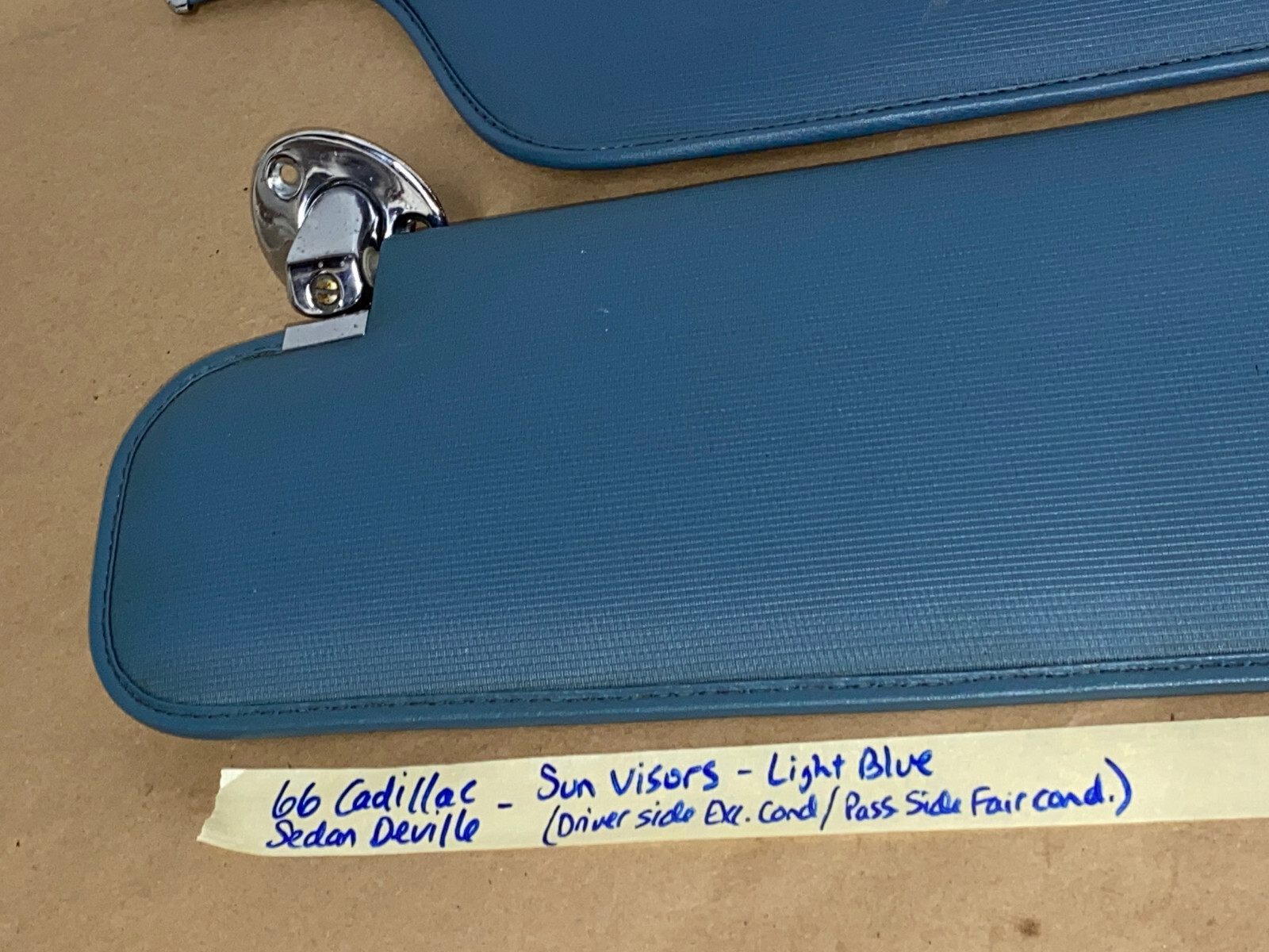 OEM 1965 1966 1967 1968 Cadillac Fleetwood Deville Calais 1967 1968 Eldorado LEFT & RIGHT SUN VISORS WITH HINGES - LIGHT BLUE - Image 2