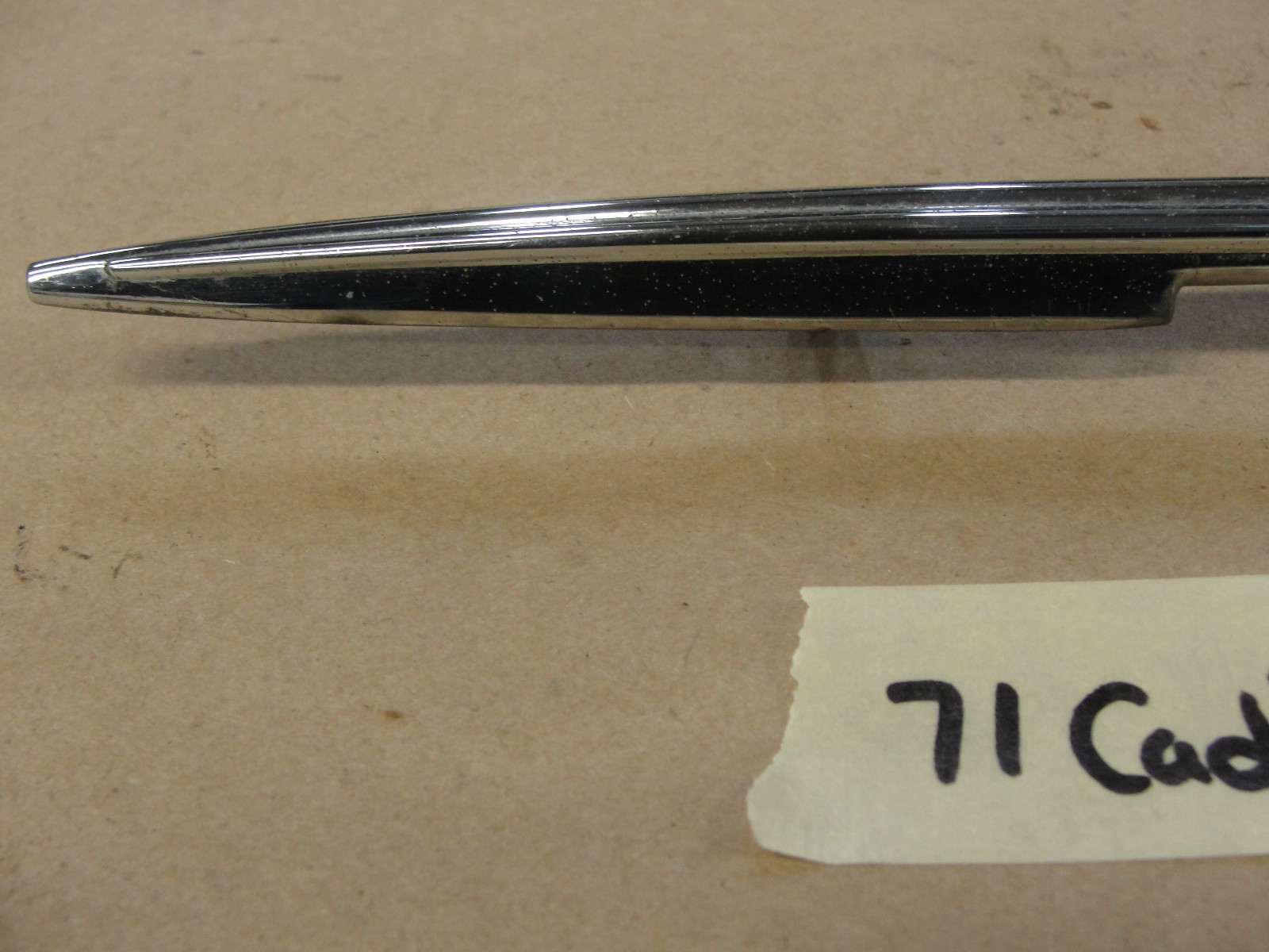 OEM 1971 Cadillac Eldorado LEFT DRIVER SIDE FRONT FENDER TRIM MOLDING SPEAR #1497474 - Image 2